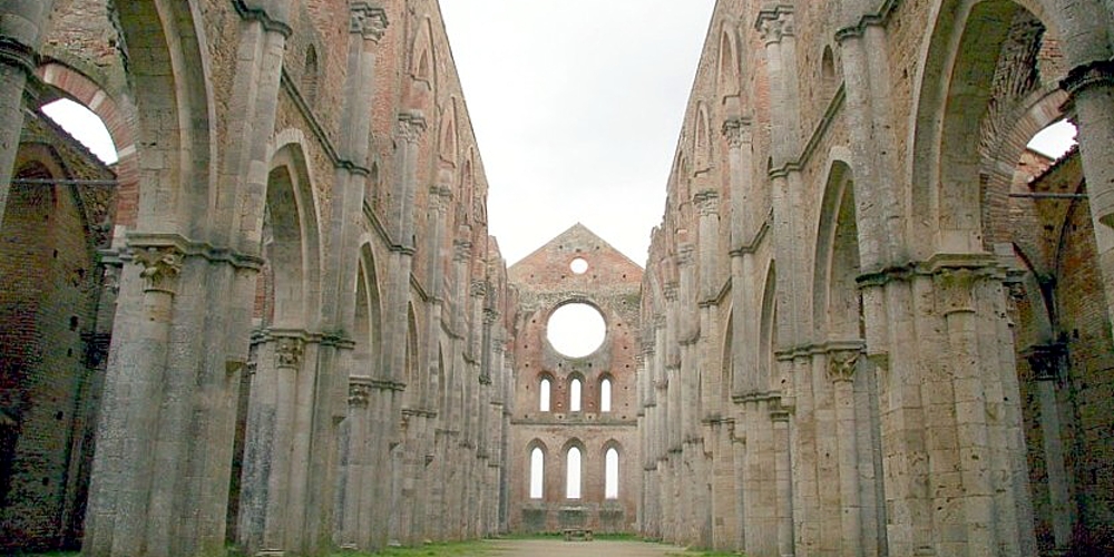 abbazia-di-san-galgano2.jpg