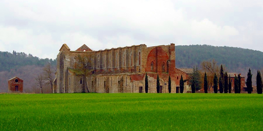 abbazia-di-san-galgano4.jpg